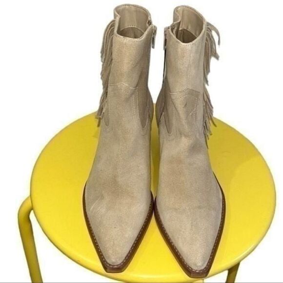 Coconut by Matisse Camel Brown Fringe Suede Ankle Boots(Size 8) - Picture 10 of 11